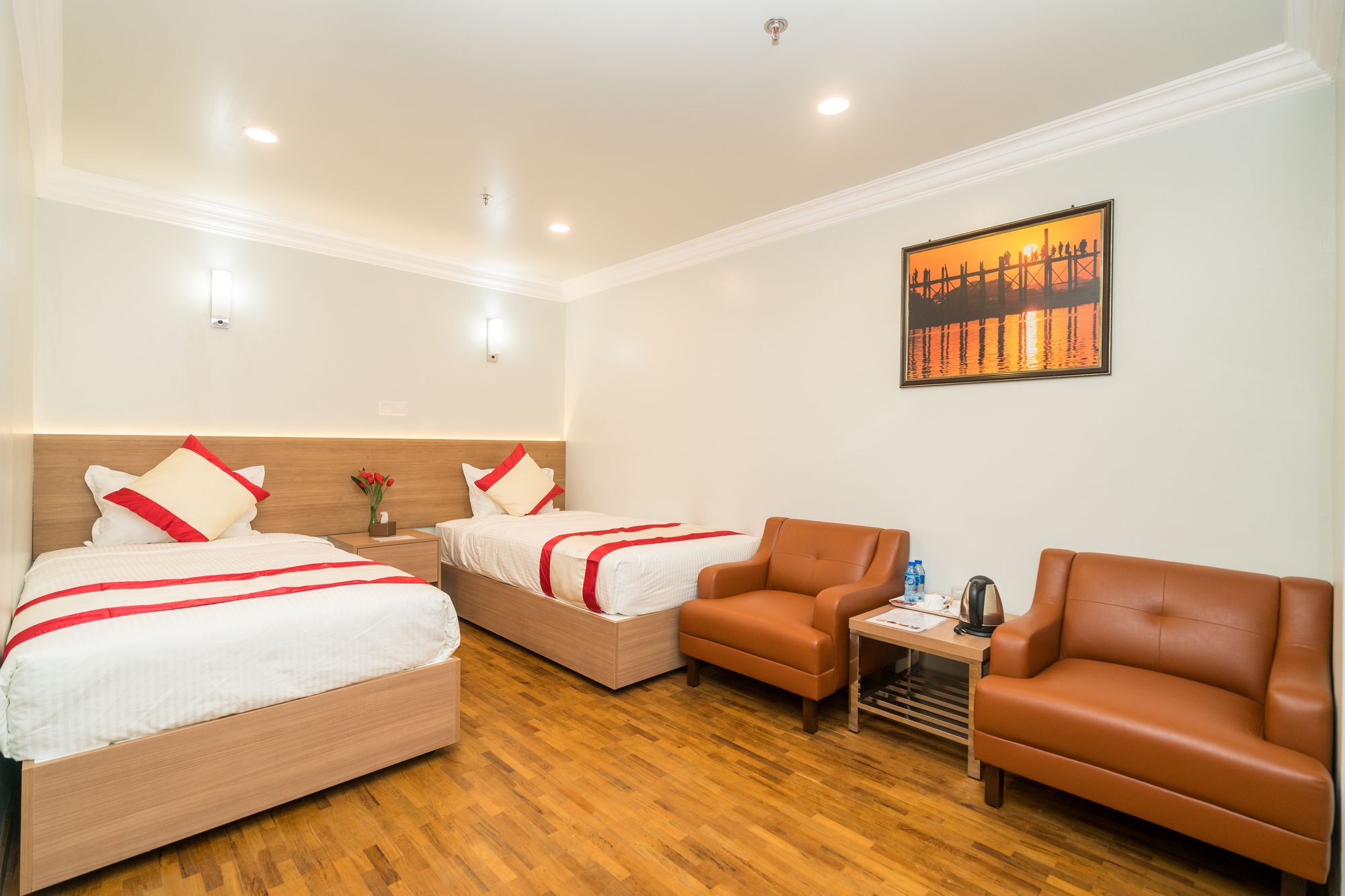 Sakura Hotel Yangon Luaran gambar
